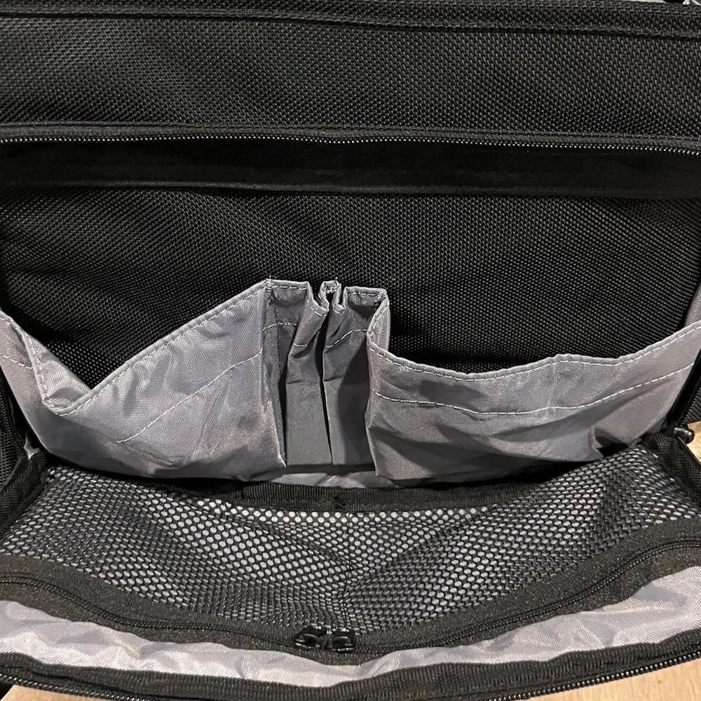 Canon Black and Gray Padded Camera Carrying Bag